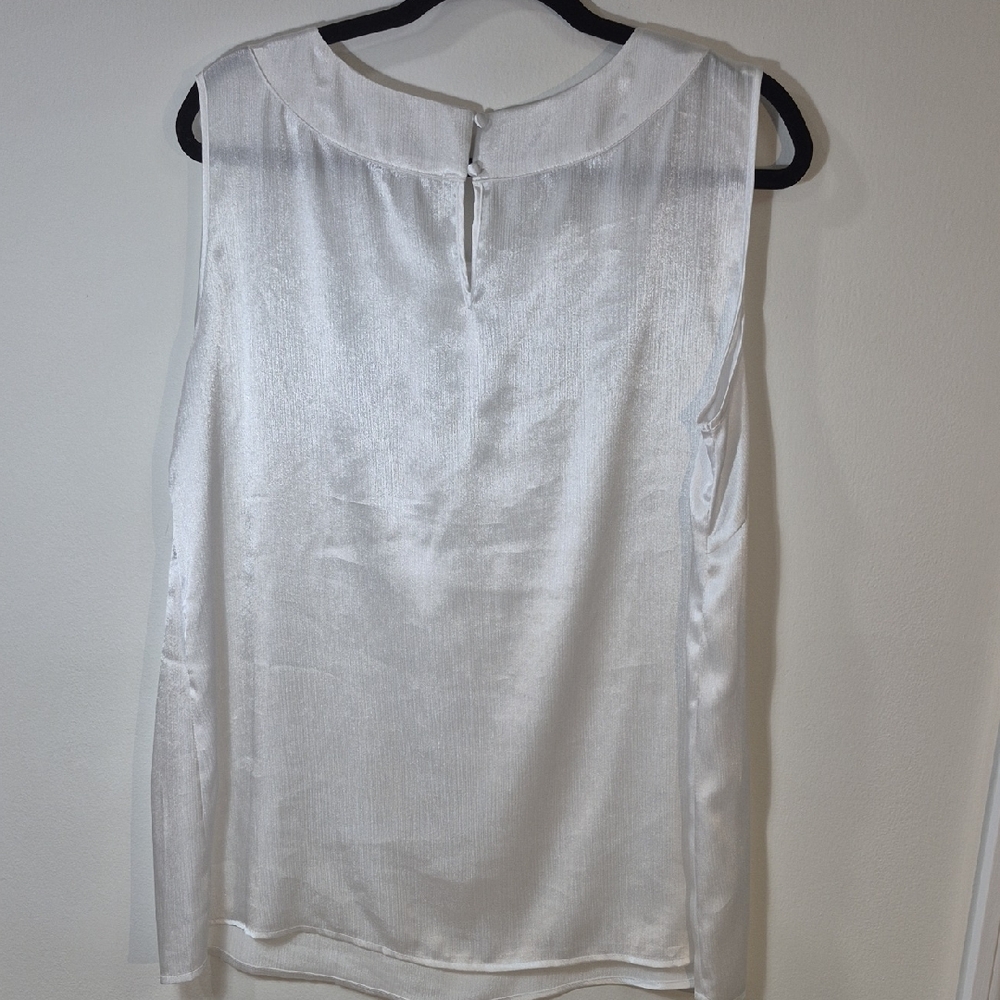 Dressbarn Women Plus 1X White Tank Top with Floral Accents - Picture 6 of 12